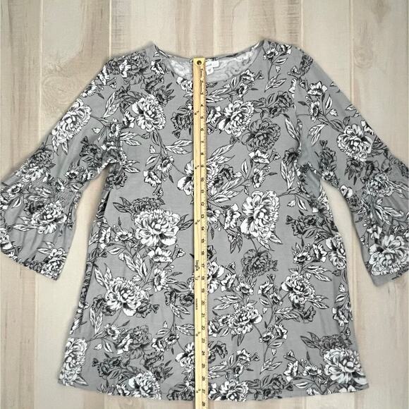 J. JILL Smocked Sleeve With Ruffle Tunic Top Women’s Sz. M Gray & White Floral - Picture 7 of 7